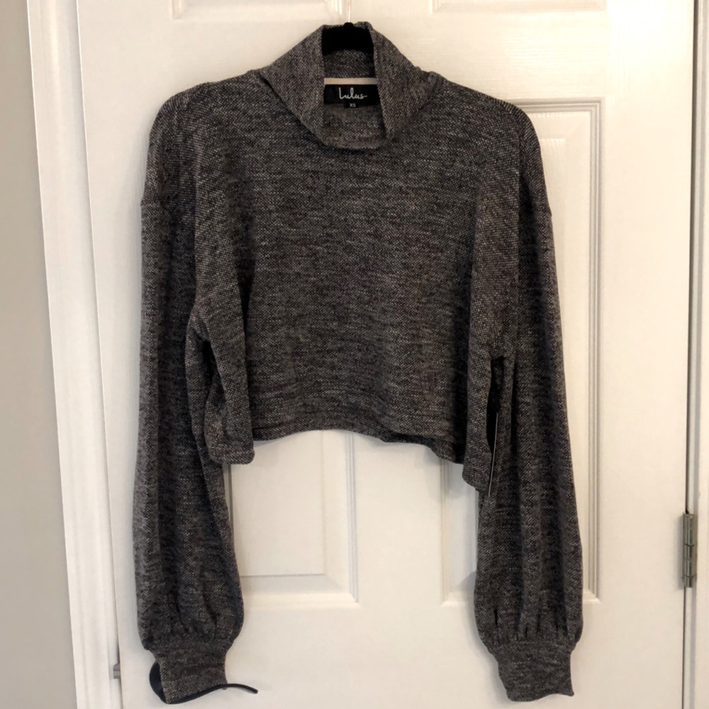 Cropped gray sweater